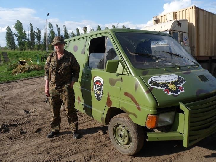 Кременчужанин робить санітарну машину для поранених під Авдіївкою. Потрібна допомога Кременчужанин робить санітарну машину для поранених під Авдіївкою. Потрібна допомога