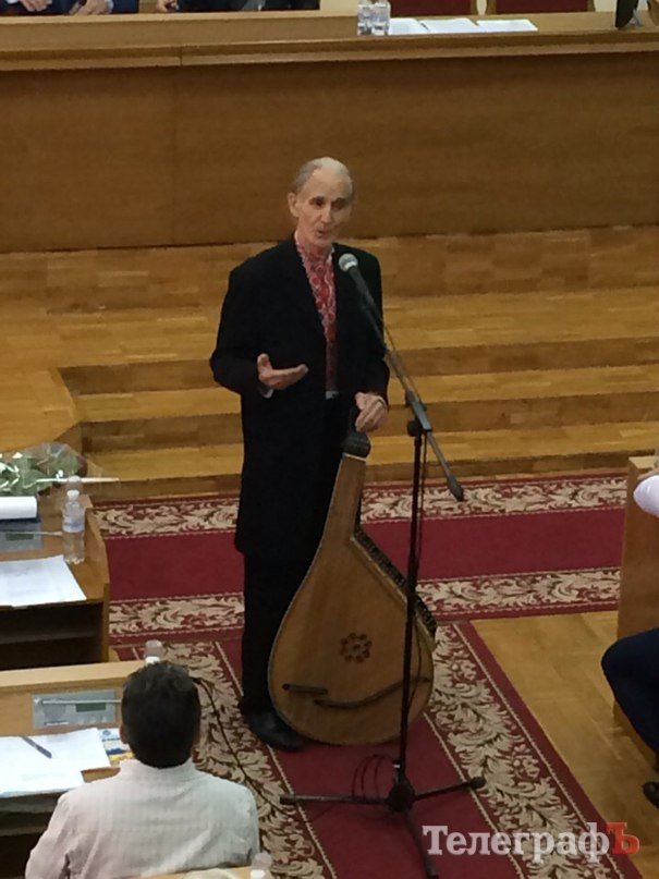 Сессия Кременчугского горсовета 31 мая: 20 запросов за 3 часа работы Сессия Кременчугского горсовета 31 мая: 20 запросов за 3 часа работы