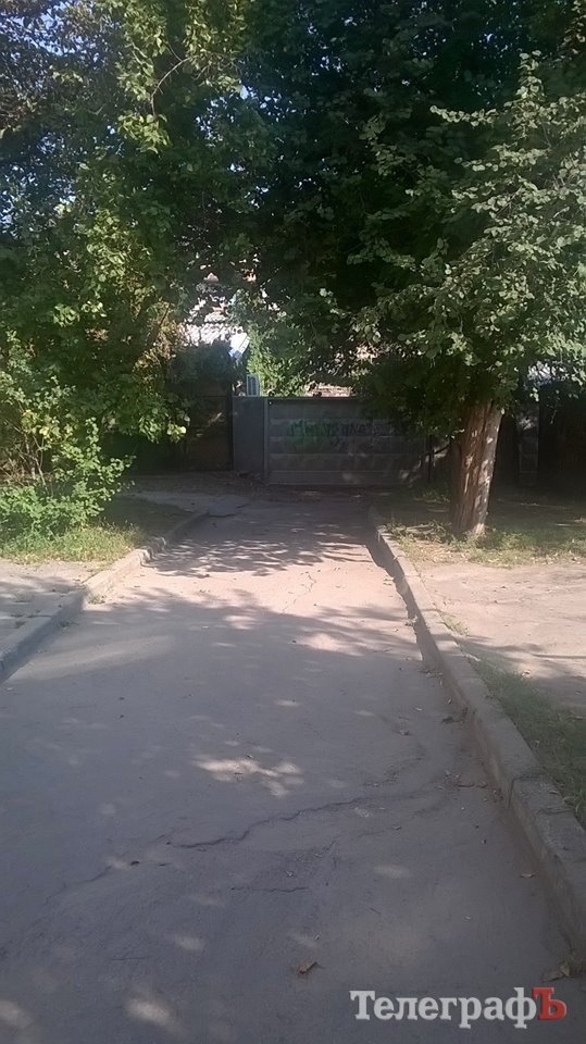 Забор преткновения: жители Раковки воюют за нормальный подъезд к дому Забор преткновения: жители Раковки воюют за нормальный подъезд к дому