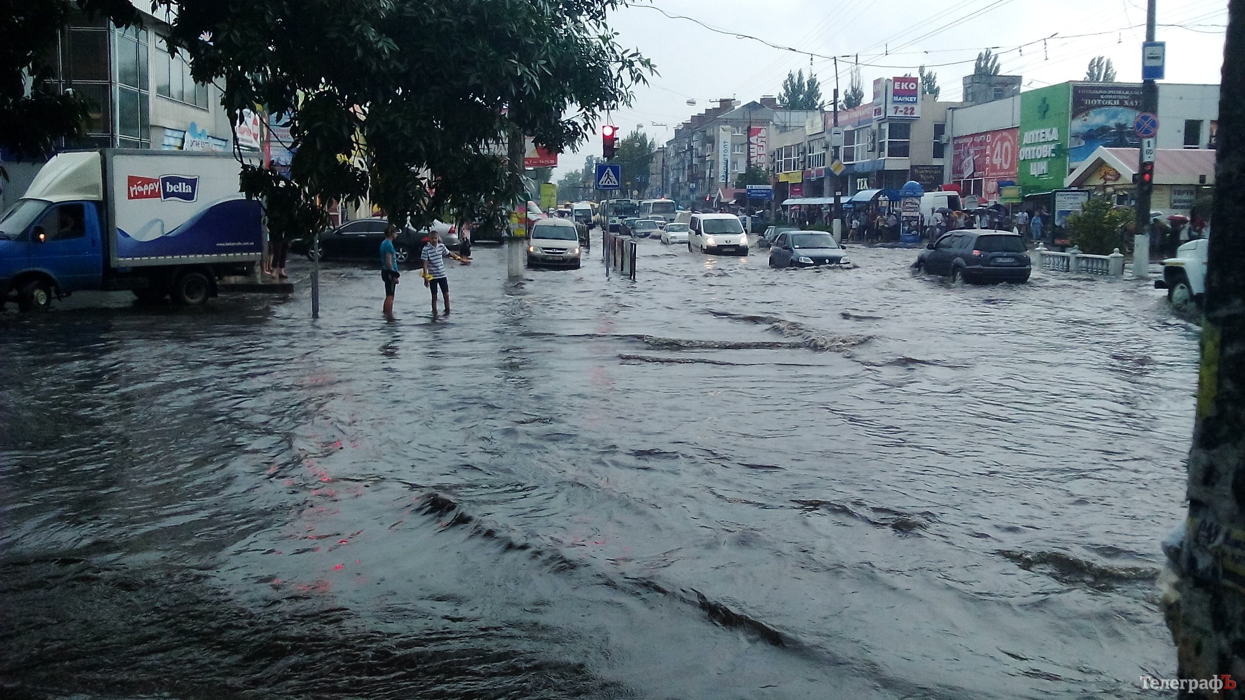 16 июня. Кременчуг немного залило... 16 июня. Кременчуг немного залило...