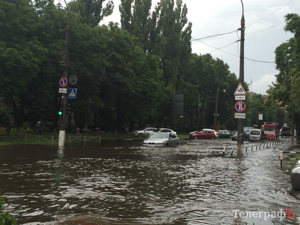 16 июня. Кременчуг немного залило... 16 июня. Кременчуг немного залило...