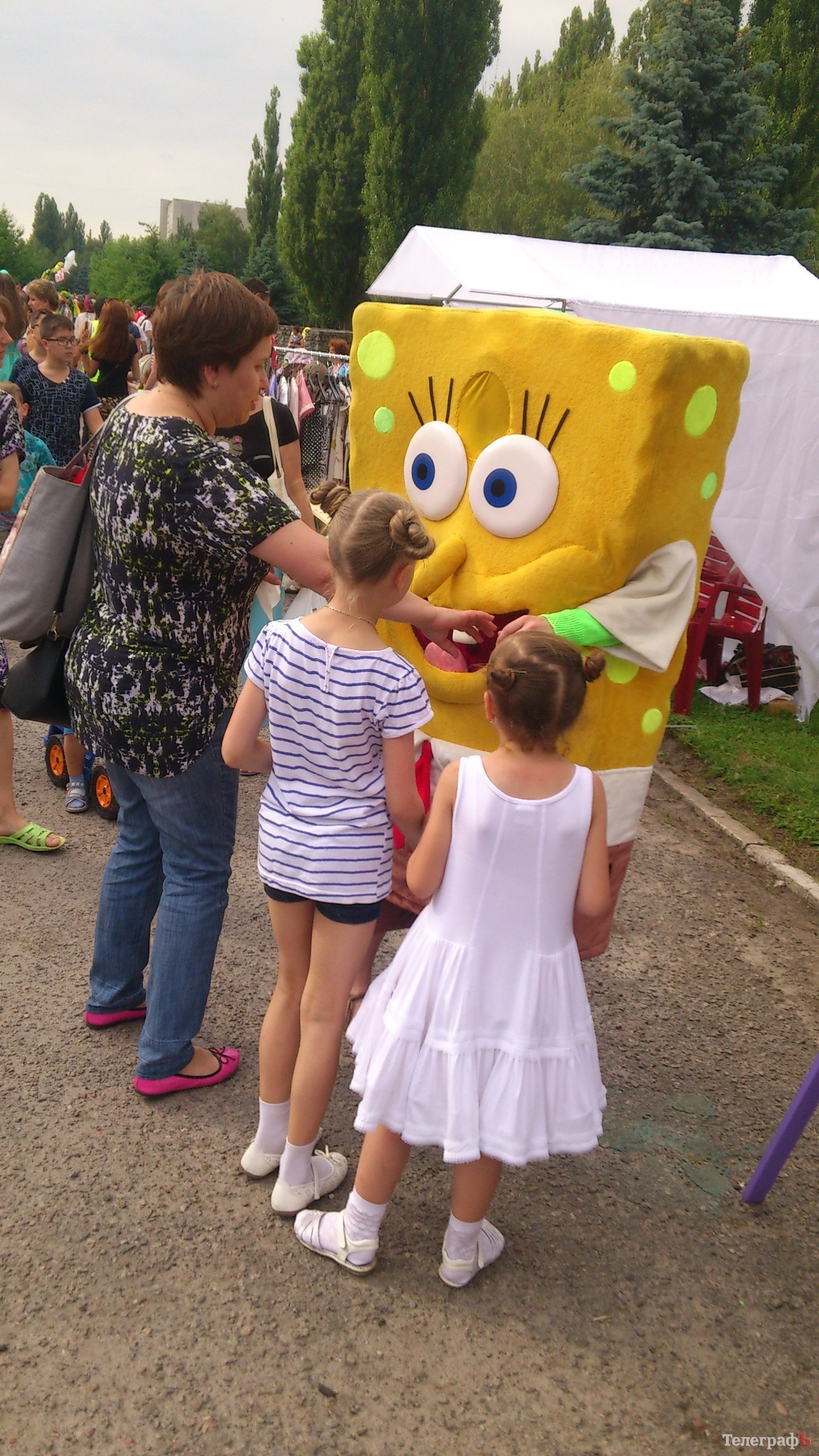 Кременчужане научились ковать подковы, делать вручную посуду и рисовать на воде Кременчужане научились ковать подковы, делать вручную посуду и рисовать на воде