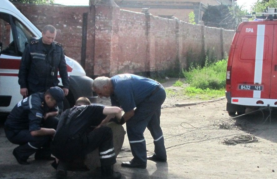 У Полтаві в каналізації задихнулися двоє чоловіків У Полтаві в каналізації задихнулися двоє чоловіків