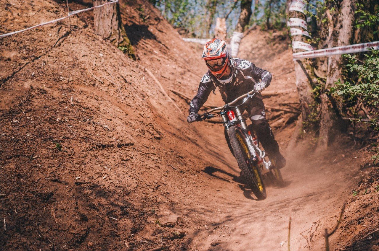 3 липня. Більше 100 велосипедистів зі всієї України позмагаються у швидкості під Кременчуком 3 липня. Більше 100 велосипедистів зі всієї України позмагаються у швидкості під Кременчуком