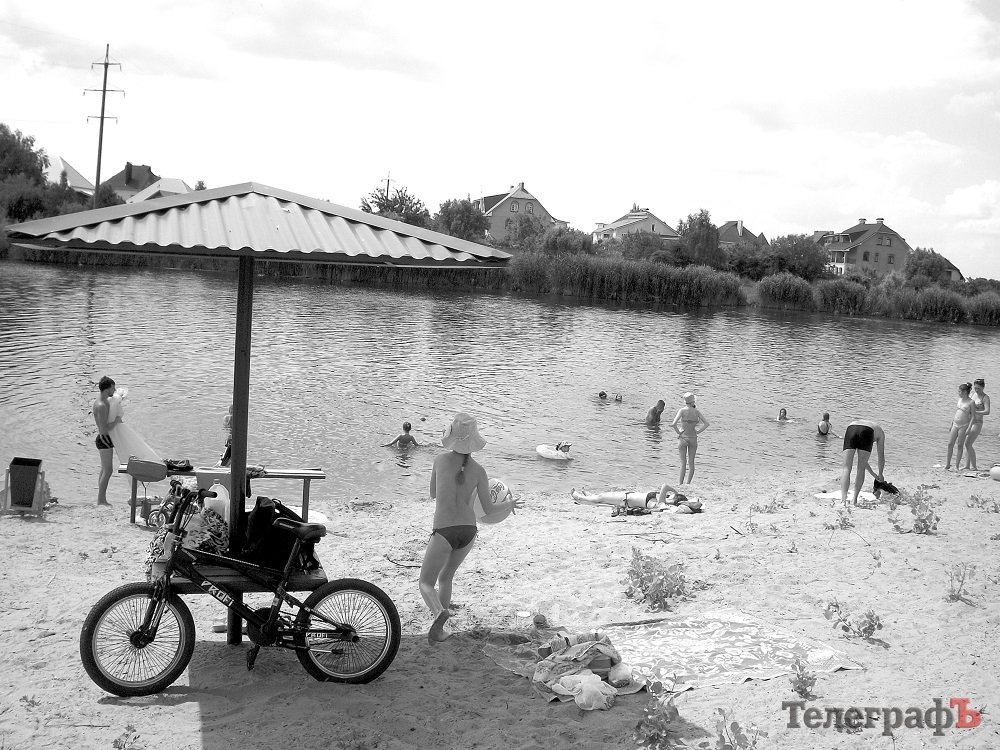 Купальный сезон-2016: Центральный пляж превращается в болото Купальный сезон-2016: Центральный пляж превращается в болото