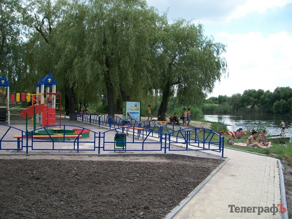 Купальный сезон-2016: Центральный пляж превращается в болото Купальный сезон-2016: Центральный пляж превращается в болото