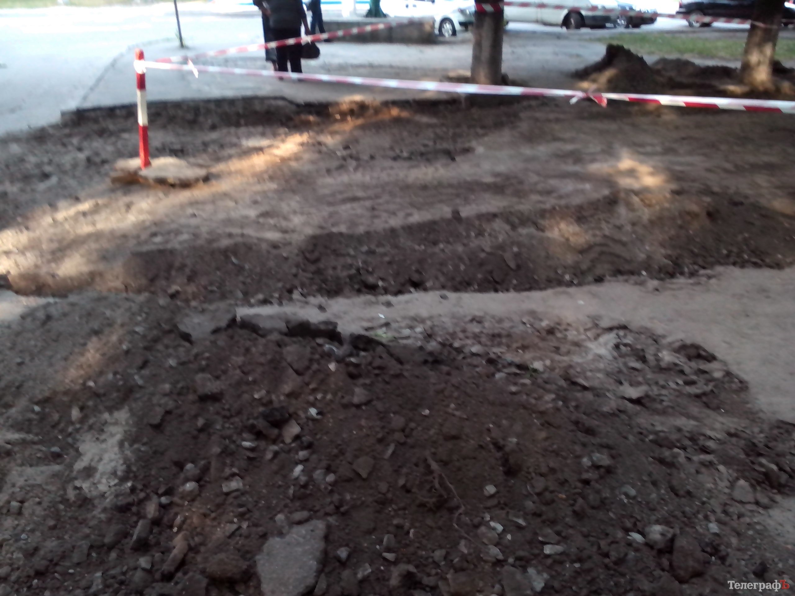 ДРСУ начало капитальный ремонт тротуара в районе остановки «Аврора» ДРСУ начало капитальный ремонт тротуара в районе остановки «Аврора»