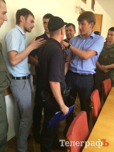 В Кременчуге на конкурсный комитет по пассажирским перевозкам вызвали полицию В Кременчуге на конкурсный комитет по пассажирским перевозкам вызвали полицию