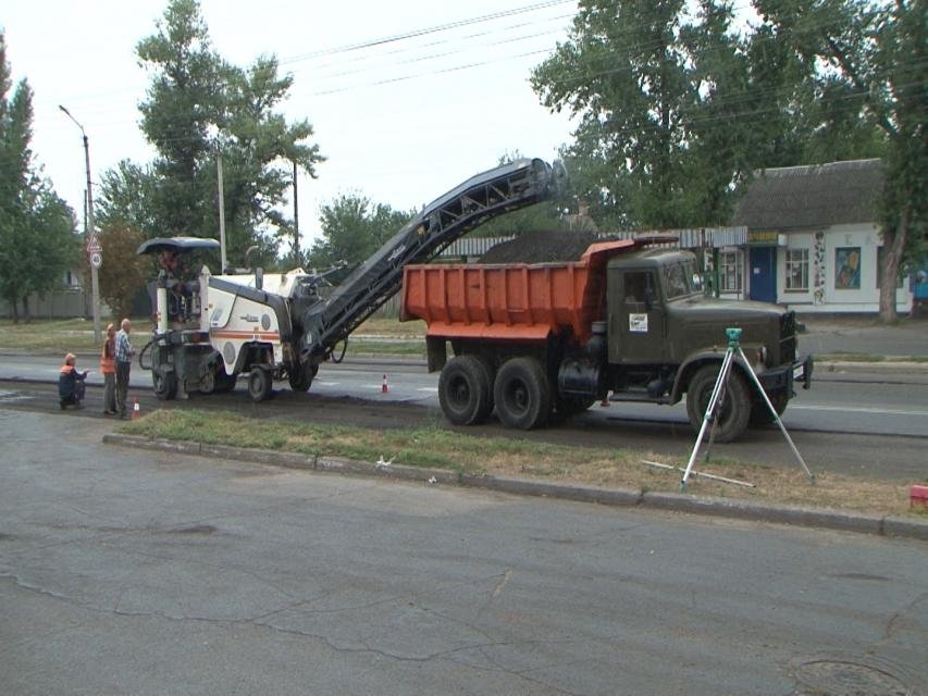 Ремонт дороги на Молодёжный достиг экватора Ремонт дороги на Молодёжный достиг экватора