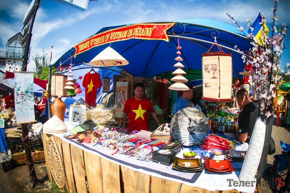 Що почому на Сорочинському ярмарку: сувеніри та цікавинки Що почому на Сорочинському ярмарку: сувеніри та цікавинки