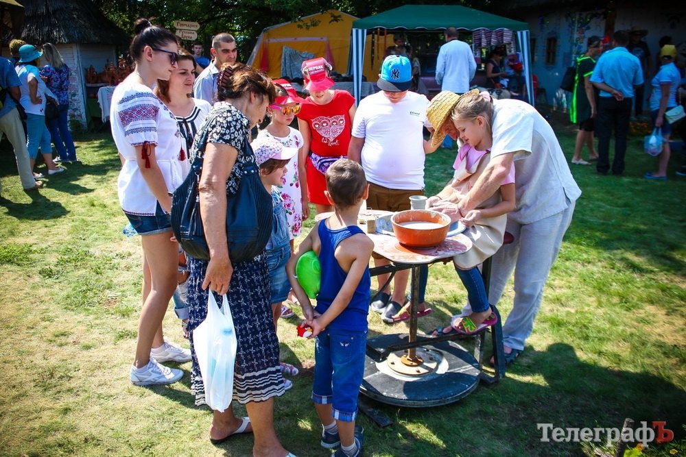 Що почому на Сорочинському ярмарку: сувеніри та цікавинки Що почому на Сорочинському ярмарку: сувеніри та цікавинки