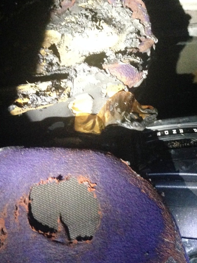 В Кременчуге горел Opel Kadett В Кременчуге горел Opel Kadett