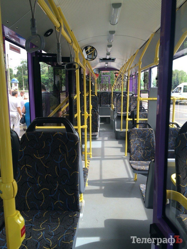 В Кременчуге на маршрут вышел любвеобильный троллейбус «цвета утренней зари» В Кременчуге на маршрут вышел любвеобильный троллейбус «цвета утренней зари»