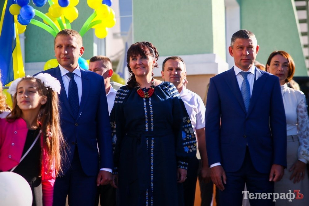 В Кременчуге после восьмилетнего строительства детсад-школа отметила свой первый День знаний В Кременчуге после восьмилетнего строительства детсад-школа отметила свой первый День знаний
