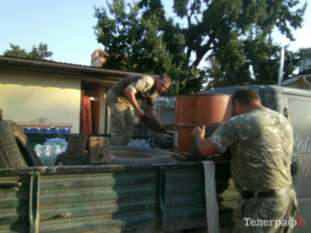 Броньований ЗІЛ від кременчужан передали батальйону «Київська Русь» Броньований ЗІЛ від кременчужан передали батальйону «Київська Русь»