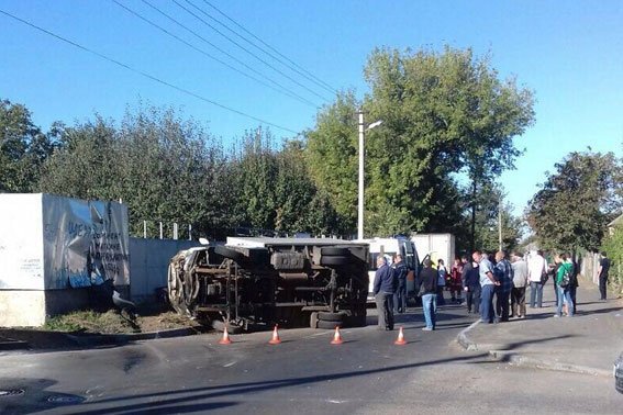 На Полтавщине после ДТП «копейка» стала «кабриолетом» На Полтавщине после ДТП «копейка» стала «кабриолетом»