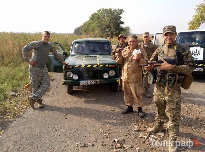 Смаколики, авто та масксітки: волонтери передали морпіхам у Широкине допомогу від кременчужан Смаколики, авто та масксітки: волонтери передали морпіхам у Широкине допомогу від кременчужан