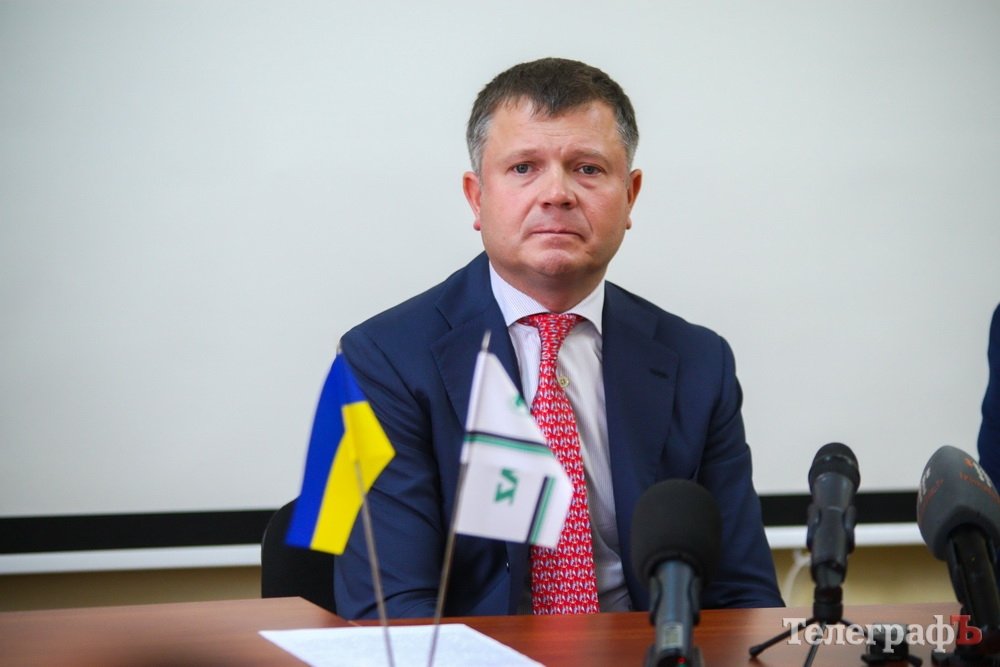 Нардеп Жеваго рассказал кременчужанам, почему рухнул банк «Финансы и кредит» и когда вернут деньги вкладчикам Нардеп Жеваго рассказал кременчужанам, почему рухнул банк «Финансы и кредит» и когда вернут деньги вкладчикам