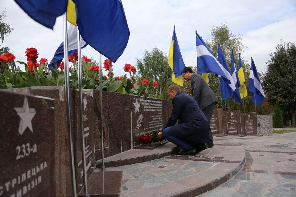 Сегодня кременчугскому Гонгу Мира исполнилось 6 лет Сегодня кременчугскому Гонгу Мира исполнилось 6 лет