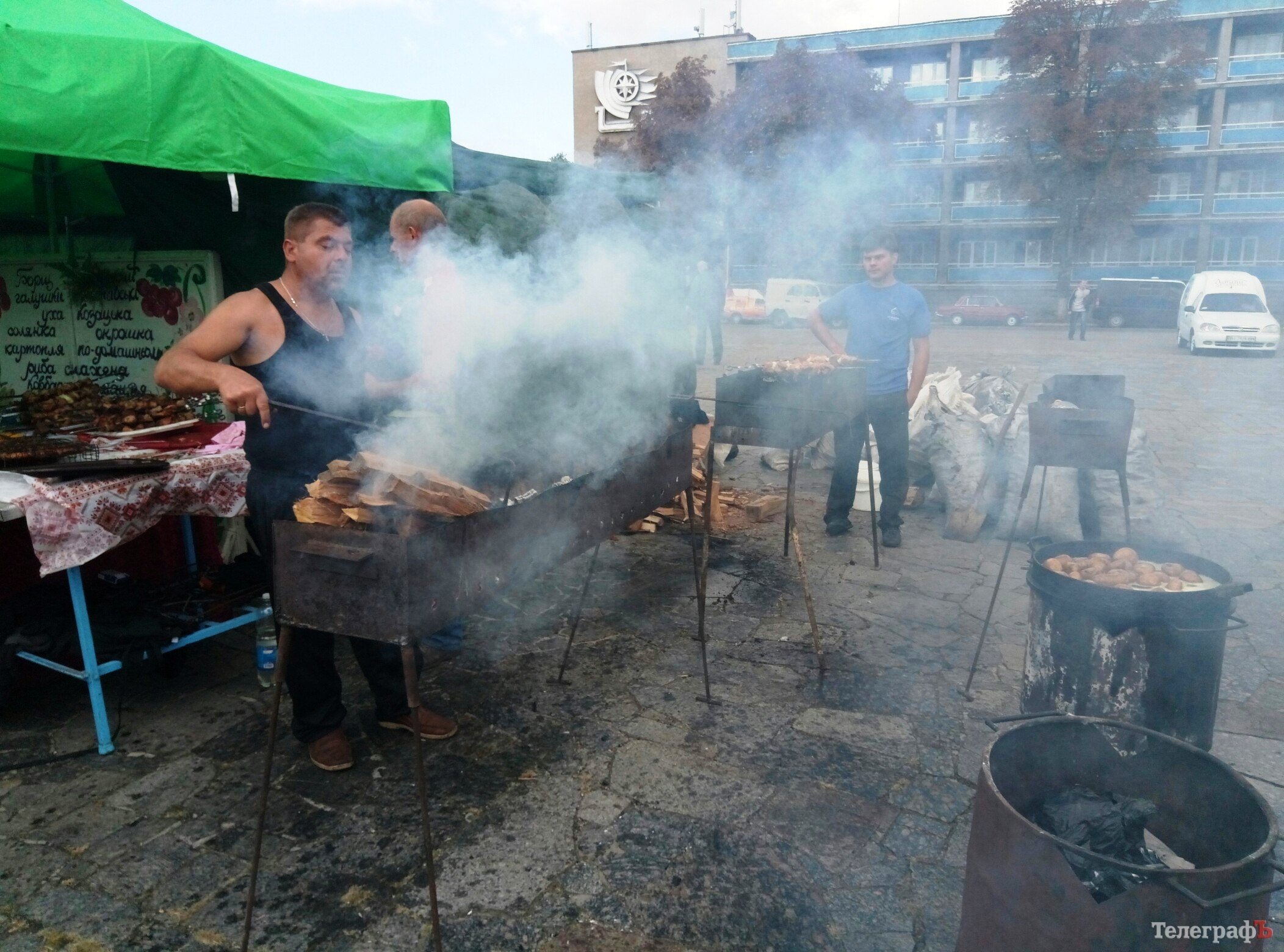 Кременчугу – 445 лет! Хочешь – ешь, а хочешь – куй! Кременчугу – 445 лет! Хочешь – ешь, а хочешь – куй!