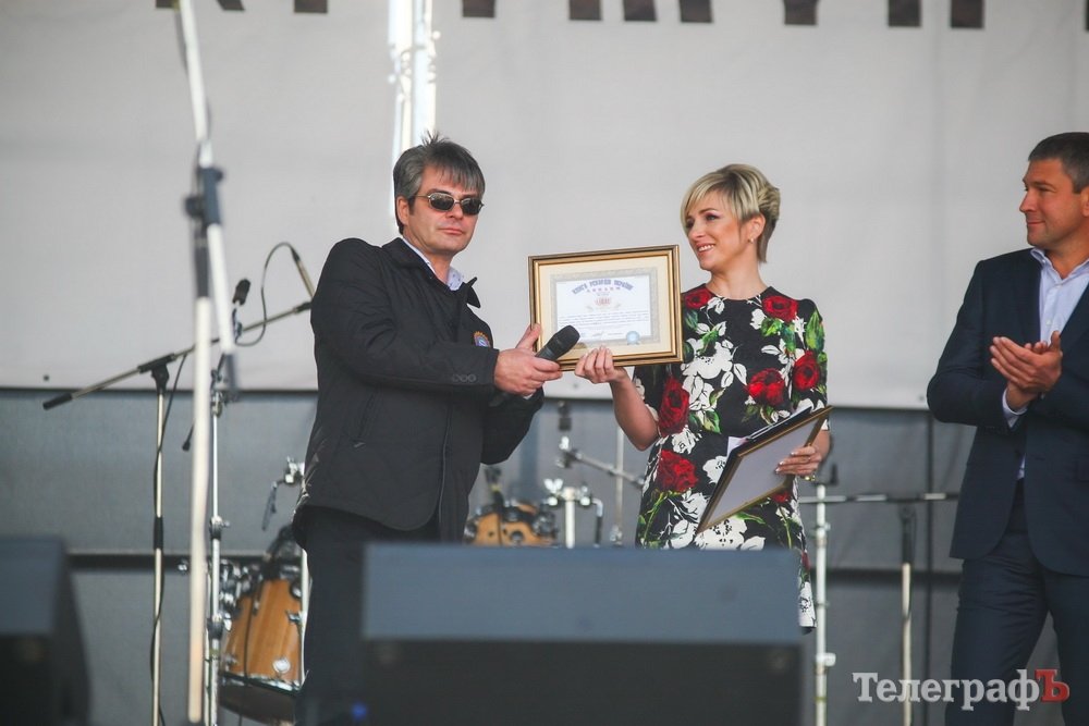 «Тортик» весом более тонны и еще три сладких рекорда Украины — и все это в Кременчуге! «Тортик» весом более тонны и еще три сладких рекорда Украины — и все это в Кременчуге!