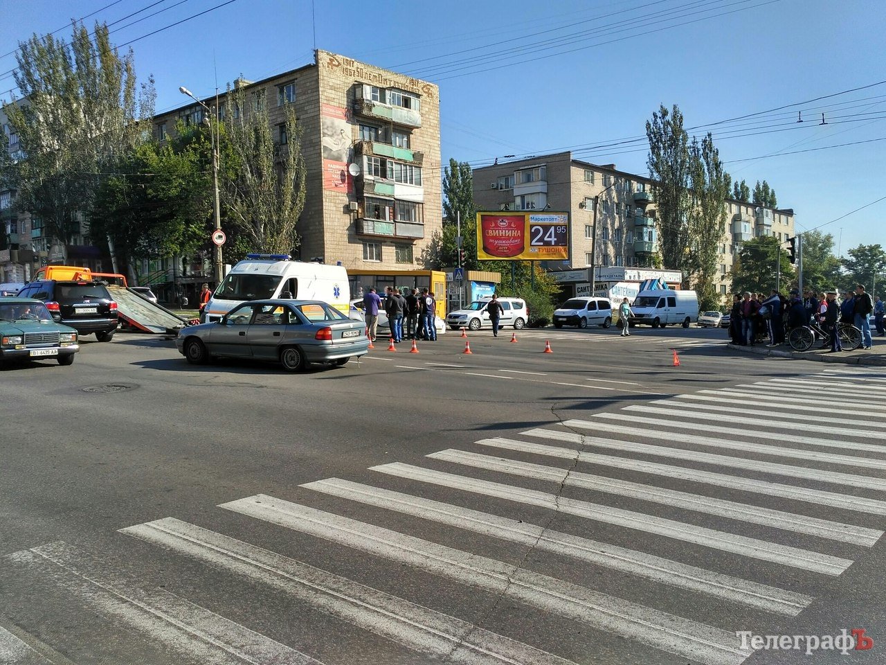 В Кременчуге произошло ДТП с полицейским авто: есть пострадавшие В Кременчуге произошло ДТП с полицейским авто: есть пострадавшие