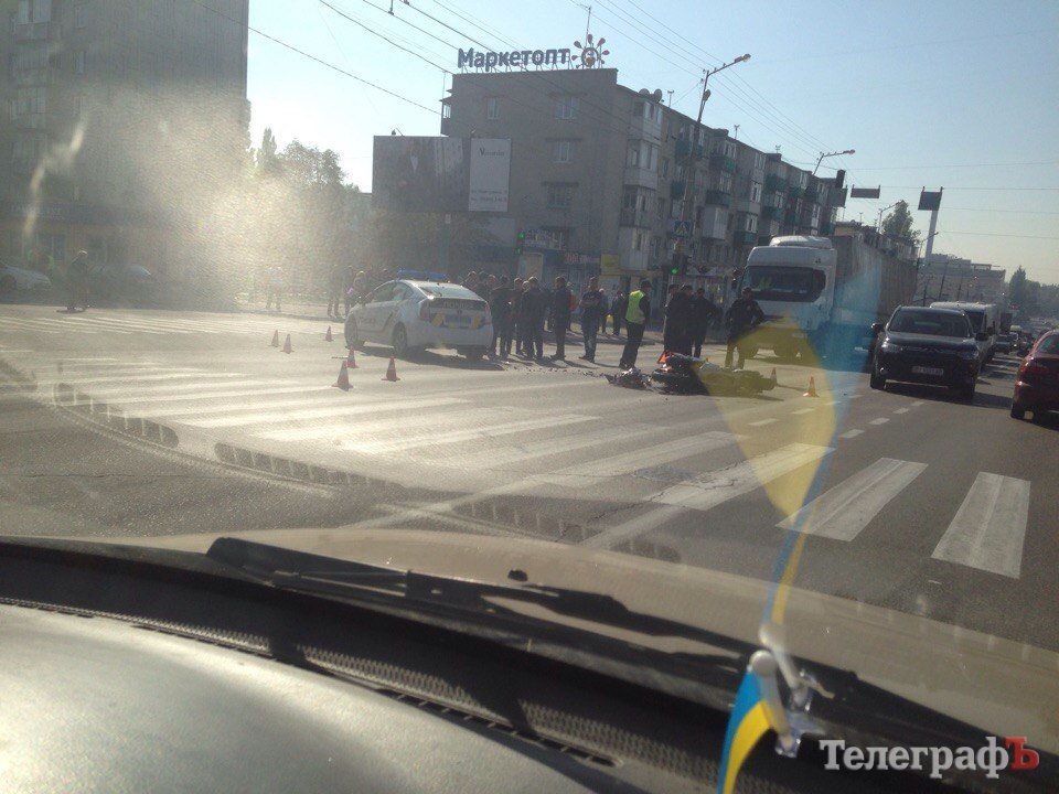 В Кременчуге произошло ДТП с полицейским авто: есть пострадавшие В Кременчуге произошло ДТП с полицейским авто: есть пострадавшие