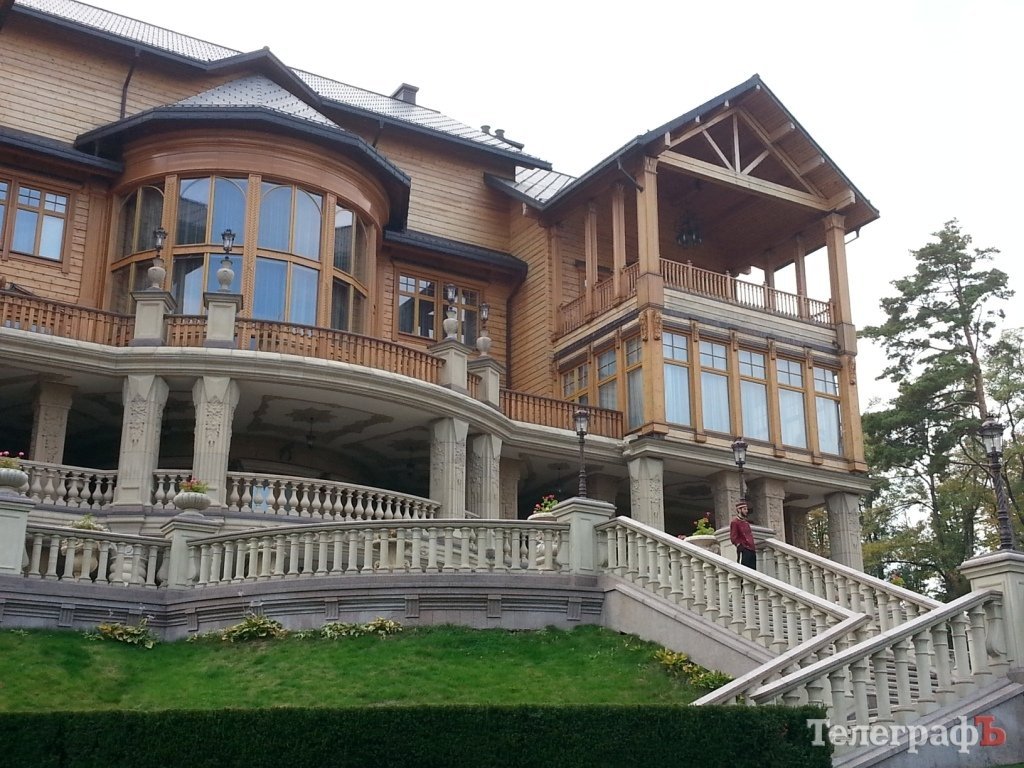 Тіньовий музей, або Межигір’я сьогодні Тіньовий музей, або Межигір’я сьогодні