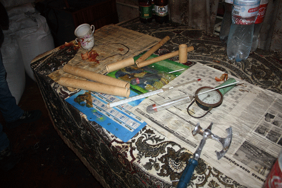 В Кременчуге прикрыли «мини-заводик» по производству самогона В Кременчуге прикрыли «мини-заводик» по производству самогона