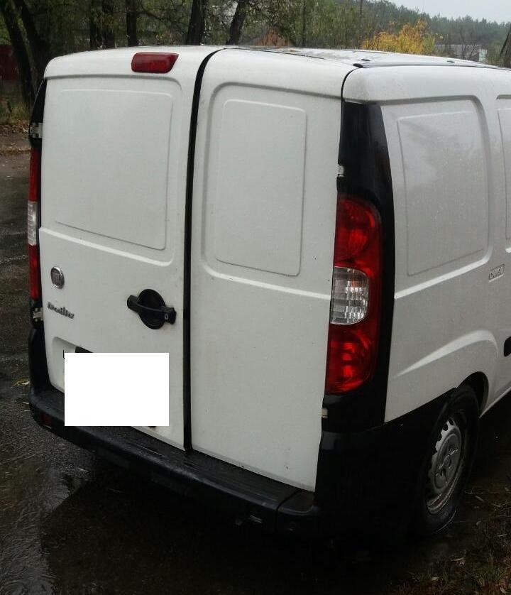 Под Кременчугом остановили автомобиль с крадеными номерами и тонной краденой солярки Под Кременчугом остановили автомобиль с крадеными номерами и тонной краденой солярки