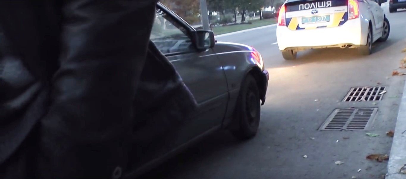 В Кременчуге пьяным за рулём поймали бывшего директора автошколы «Днепр» В Кременчуге пьяным за рулём поймали бывшего директора автошколы «Днепр»