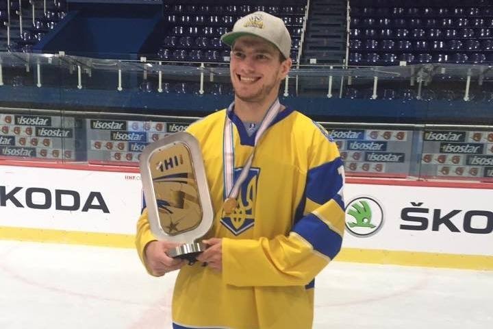 «Кременчук» без тренера обіграв «Дженералз» і повернувся на вершину УХЛ «Кременчук» без тренера обіграв «Дженералз» і повернувся на вершину УХЛ