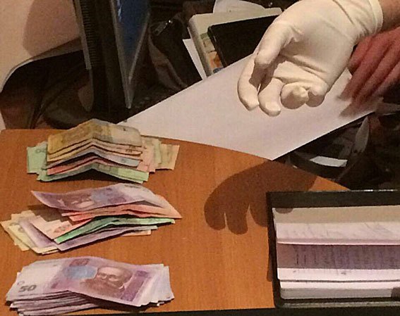 На Полтавщине зам комбата брал взятки с военнослужащих На Полтавщине зам комбата брал взятки с военнослужащих