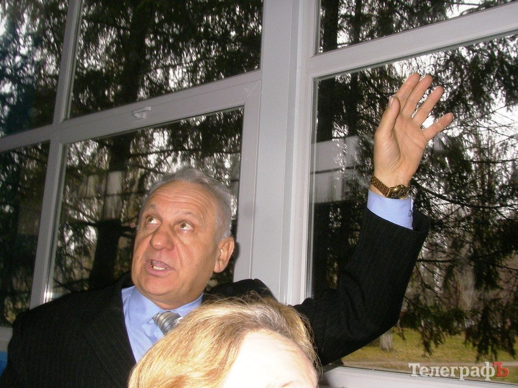 Школа №28: куда пошли 174 тыс грн, выделенные на замену окон Школа №28: куда пошли 174 тыс грн, выделенные на замену окон