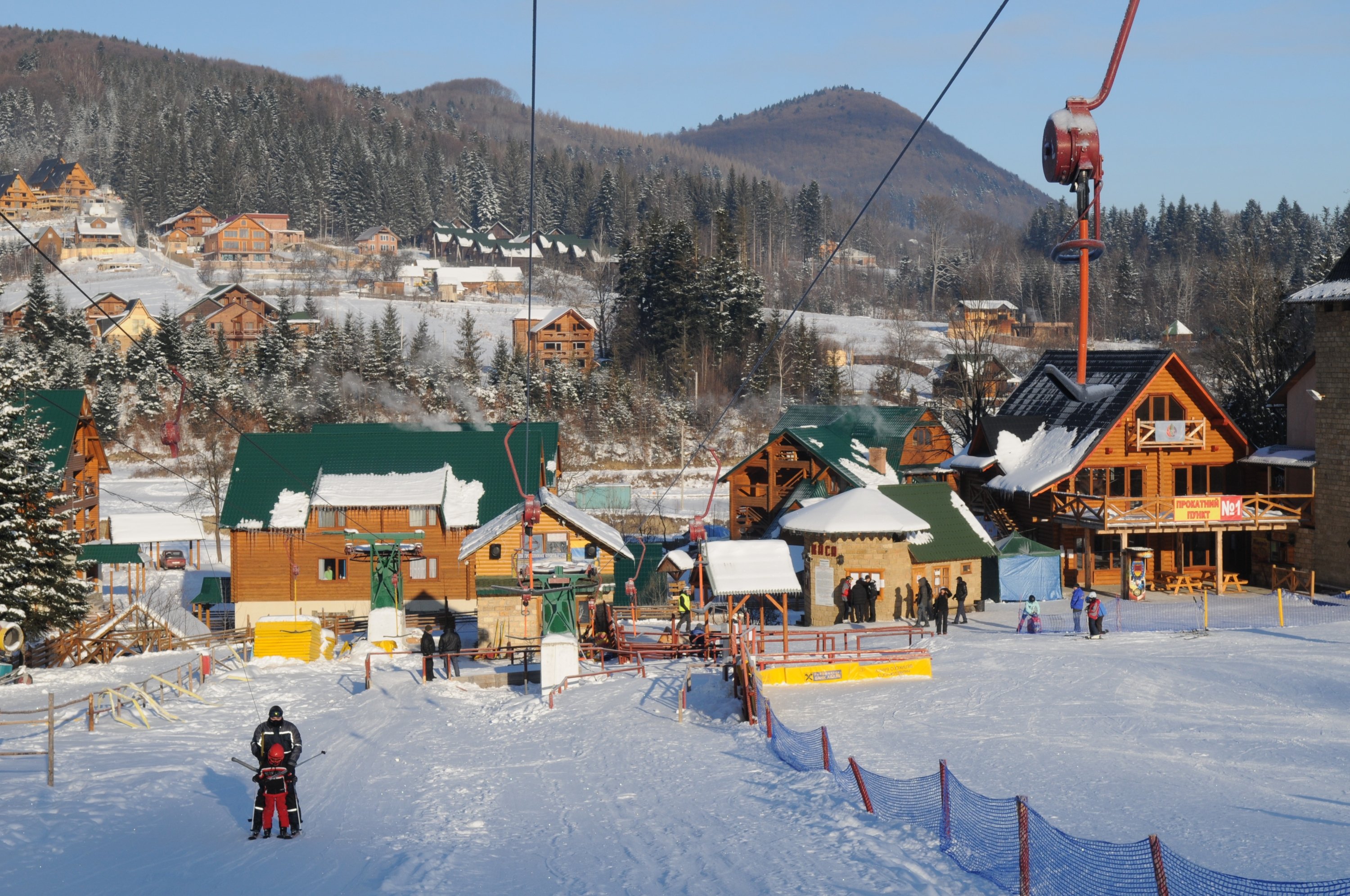 Праздники в Карпатах - готовим сани в ноябре, а то ж «крыза» Праздники в Карпатах - готовим сани в ноябре, а то ж «крыза»