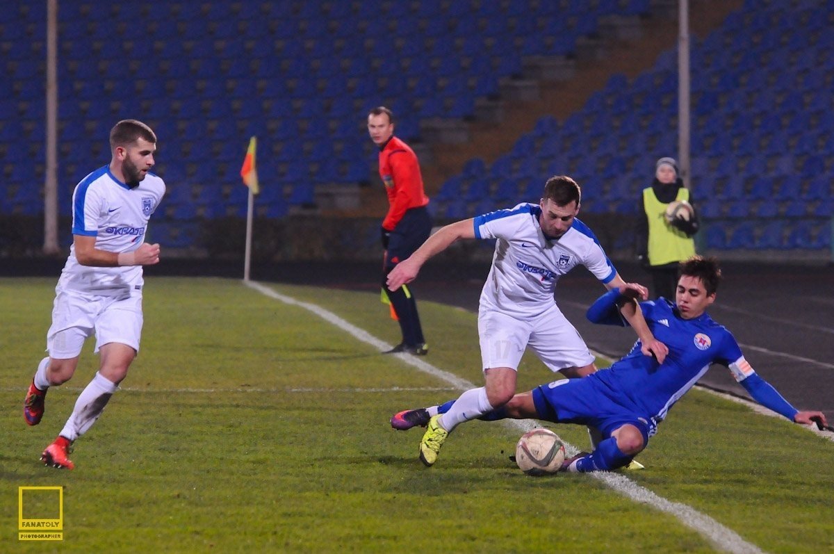 «Хочеться у півфіналі зустрітись з «Дніпром» чи «Динамо», - кременчуцький футболіст Ваге Саркісян «Хочеться у півфіналі зустрітись з «Дніпром» чи «Динамо», - кременчуцький футболіст Ваге Саркісян