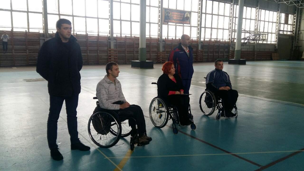 Кременчуцькі АТОвці обіграли спортсменів-візочників в боча Кременчуцькі АТОвці обіграли спортсменів-візочників в боча
