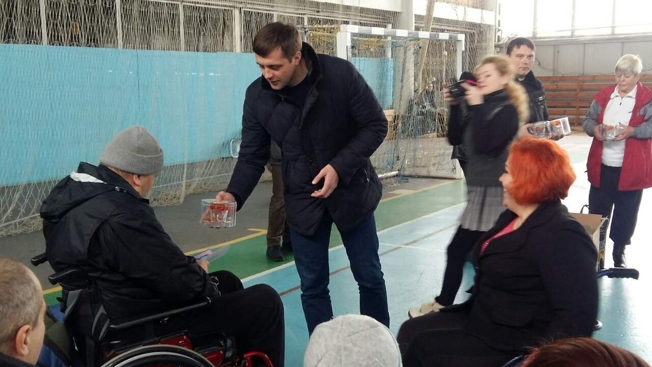 Кременчуцькі АТОвці обіграли спортсменів-візочників в боча Кременчуцькі АТОвці обіграли спортсменів-візочників в боча