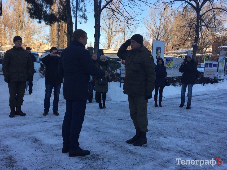 120 кременчугских нацгвардейцев отправляются в зону АТО 120 кременчугских нацгвардейцев отправляются в зону АТО