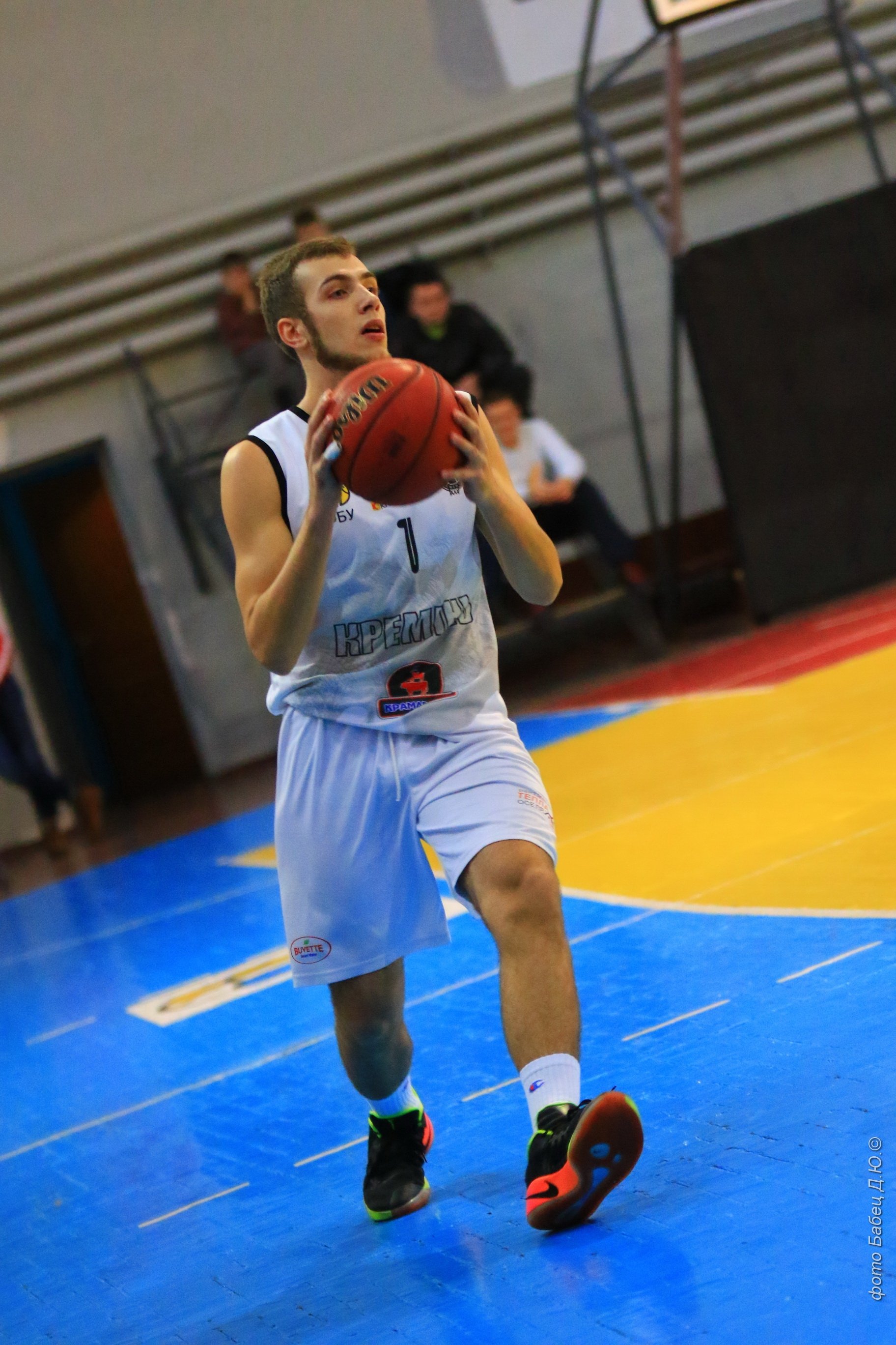 «Кремінь-2» двічі поступився «Кривбасу-2» «Кремінь-2» двічі поступився «Кривбасу-2»