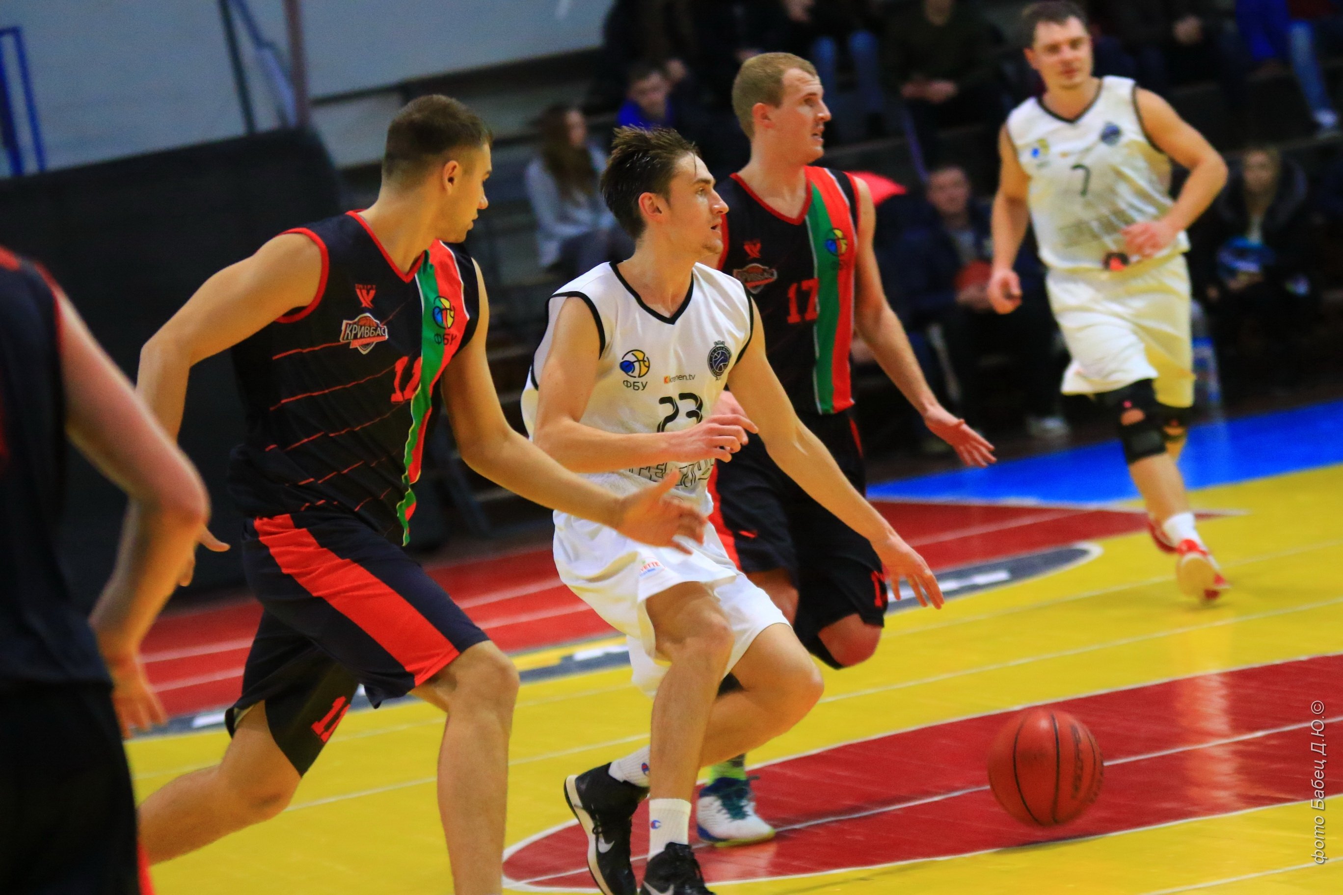 «Кремінь-2» двічі поступився «Кривбасу-2» «Кремінь-2» двічі поступився «Кривбасу-2»