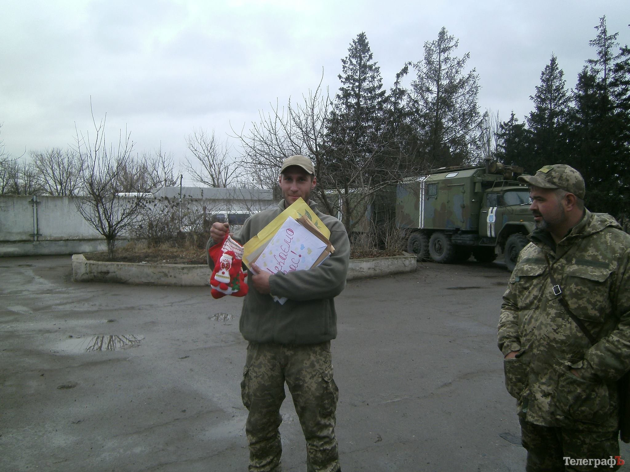 Волонтери «Телеграфа» привезли 17 ОМПБ машину... на вашому бензині Волонтери «Телеграфа» привезли 17 ОМПБ машину... на вашому бензині