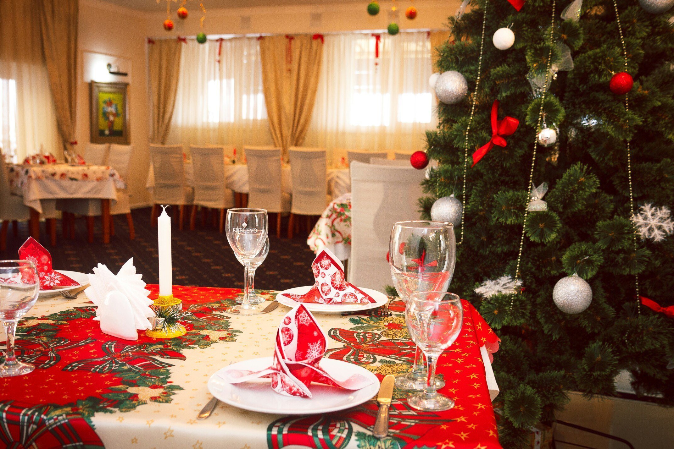 Встречаемся в новогоднюю ночь в резиденции Деда Мороза Встречаемся в новогоднюю ночь в резиденции Деда Мороза