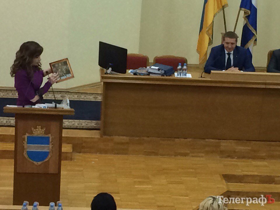 Сессия Кременчугского горсовета 22 декабря: 180% премии мэру, ночной запрет алкоголя и бюджет-2017 Сессия Кременчугского горсовета 22 декабря: 180% премии мэру, ночной запрет алкоголя и бюджет-2017