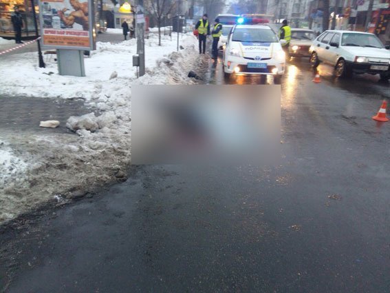 В Полтаве пассажирский автобус насмерть сбил женщину В Полтаве пассажирский автобус насмерть сбил женщину