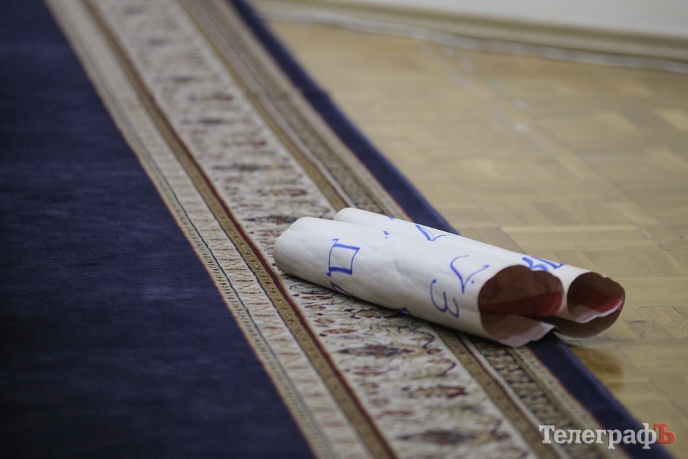 Сессия Кременчугского горсовета 23 декабря: «теплое» обращение в Кабмин и запрет поборов в школах Сессия Кременчугского горсовета 23 декабря: «теплое» обращение в Кабмин и запрет поборов в школах