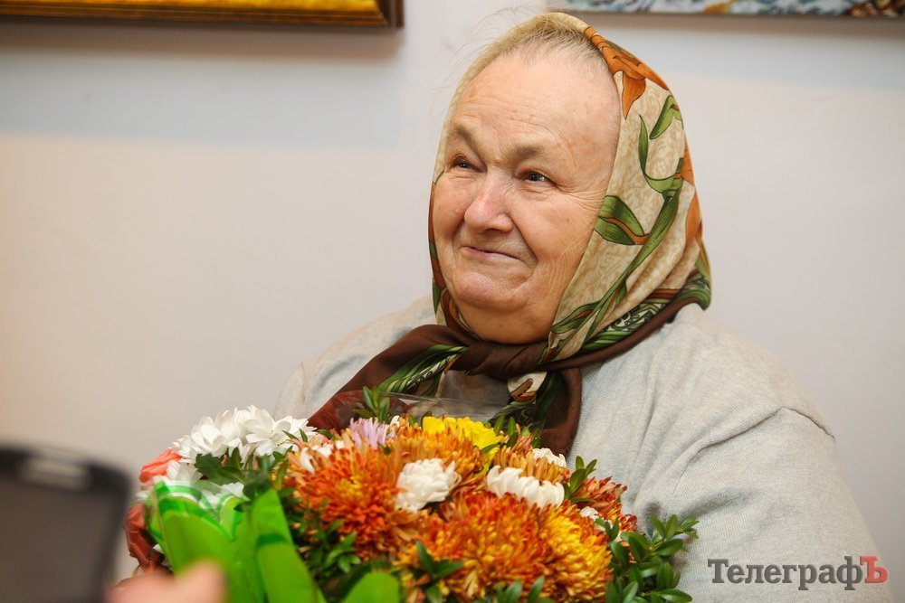 Вишиті картини майстра ливарного цеху Тетяни Мкртчян представили у Кременчуці Вишиті картини майстра ливарного цеху Тетяни Мкртчян представили у Кременчуці