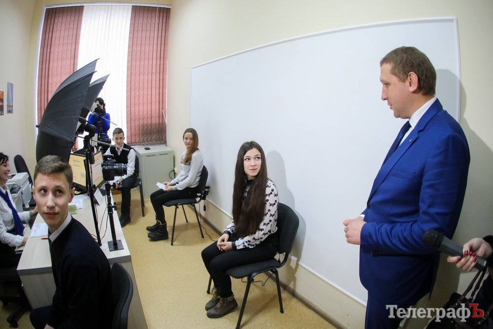 Центр админуслуг в Кременчуге получил возможность выдавать ID паспорта Центр админуслуг в Кременчуге получил возможность выдавать ID паспорта