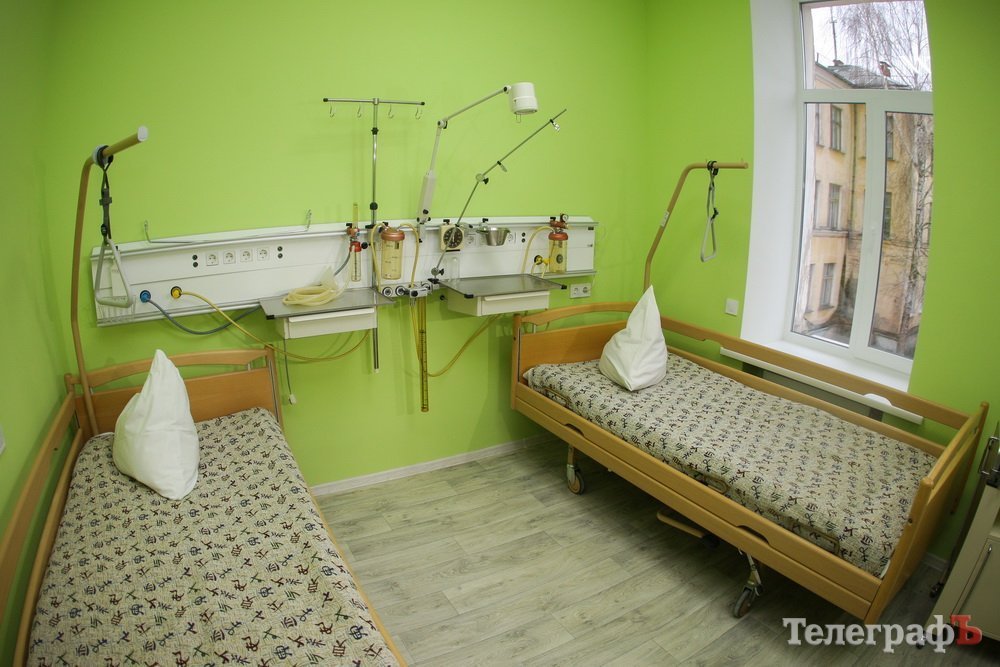 В больнице «Приднепровская» открыли новый операционный блок: пока без оборудования, но с научным цветом палат В больнице «Приднепровская» открыли новый операционный блок: пока без оборудования, но с научным цветом палат