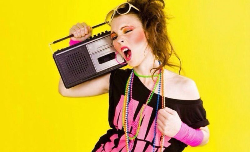 Огоньки, талант-шоу, мюзикл и бокс: что покажут по ТВ на новогодний уикенд Огоньки, талант-шоу, мюзикл и бокс: что покажут по ТВ на новогодний уикенд